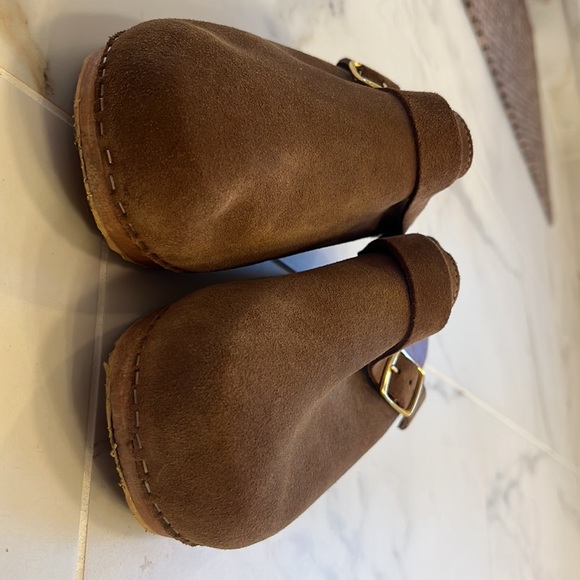 Anthropologie Classic Clog in Honey - Picture 5 of 8